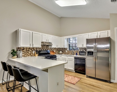 2025 Winsburg Drive Nw - Photo Thumbnail 5