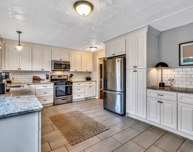 367 Autumn Lane Se - Photo Thumbnail 7