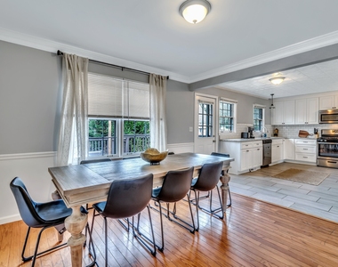 367 Autumn Lane Se - Photo Thumbnail 5