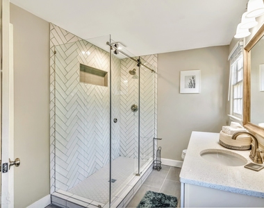 2532 Lakebrook Court - Photo Thumbnail 17