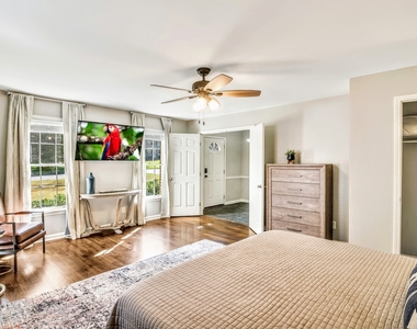 2532 Lakebrook Court - Photo Thumbnail 13