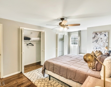 2532 Lakebrook Court - Photo Thumbnail 19