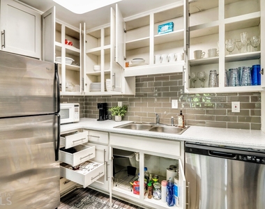 2532 Lakebrook Court - Photo Thumbnail 11