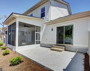 205 Mariners Circle - Photo Thumbnail 18