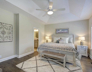 205 Mariners Circle - Photo Thumbnail 24