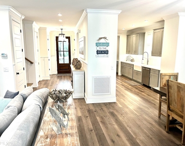 1548 Ocean Boulevard - Photo Thumbnail 12
