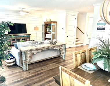 1548 Ocean Boulevard - Photo Thumbnail 10