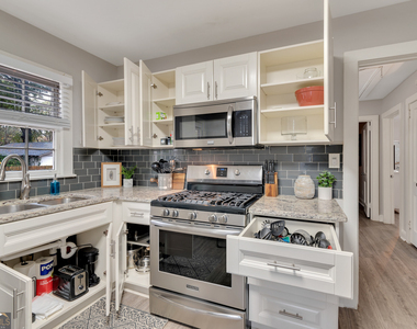 94 Cochran Road - Photo Thumbnail 8