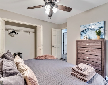 4428 John Drive - Photo Thumbnail 22