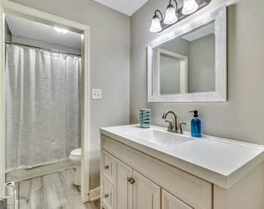 4428 John Drive - Photo Thumbnail 16