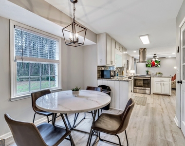 4428 John Drive - Photo Thumbnail 11