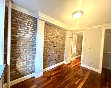 Rivington & Ridge St - Photo Thumbnail 7