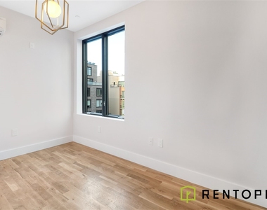295 North 7th Street - Photo Thumbnail 6