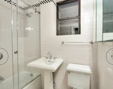 1378 York Avenue - Photo Thumbnail 4