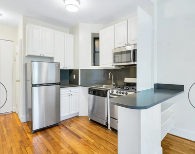 1378 York Avenue - Photo Thumbnail 1