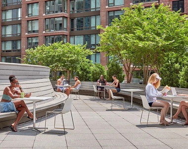 West 54th Street - Photo Thumbnail 11