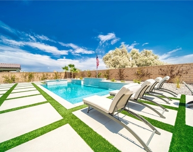 58260 Aragon Way - Photo Thumbnail 38
