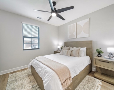 58260 Aragon Way - Photo Thumbnail 20