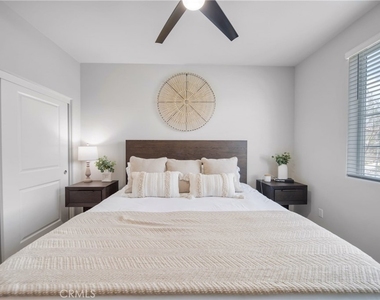 58260 Aragon Way - Photo Thumbnail 18