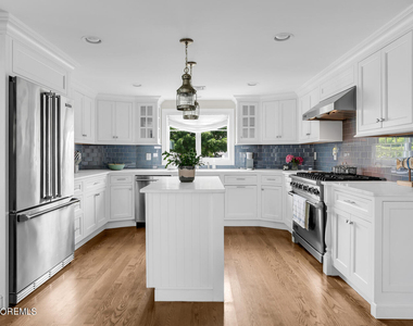 208 Neptune Place - Photo Thumbnail 19