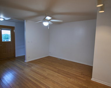 610 Walnut Lane - Photo Thumbnail 7