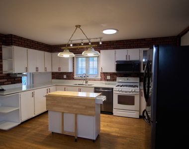 610 Walnut Lane - Photo Thumbnail 1