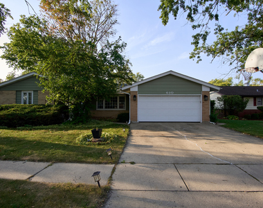 610 Walnut Lane - Photo Thumbnail 0