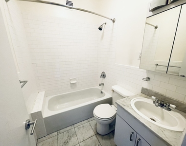 160 West 73rd Street - Photo Thumbnail 3