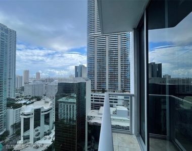 1060 Brickell Ave - Photo Thumbnail 36