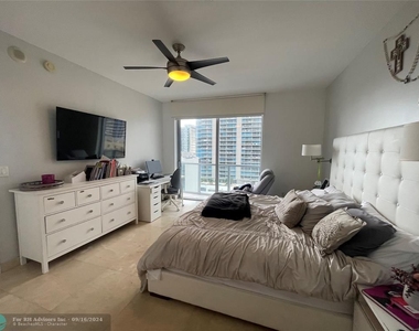 1060 Brickell Ave - Photo Thumbnail 28