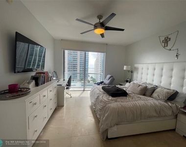 1060 Brickell Ave - Photo Thumbnail 26