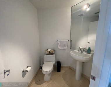 1060 Brickell Ave - Photo Thumbnail 15