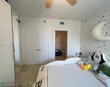1060 Brickell Ave - Photo Thumbnail 20