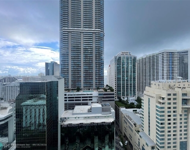 1060 Brickell Ave - Photo Thumbnail 39