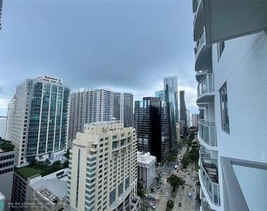 1060 Brickell Ave - Photo Thumbnail 32