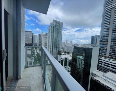 1060 Brickell Ave - Photo Thumbnail 33