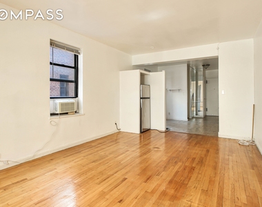 315 E 56th St - Photo Thumbnail 4