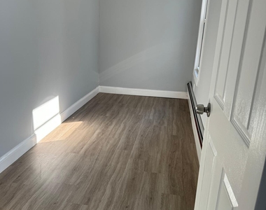 2336 Barnum Avenue - Photo Thumbnail 1