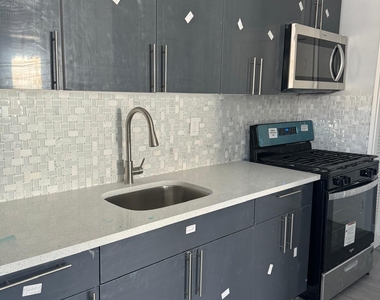 2336 Barnum Avenue - Photo Thumbnail 8