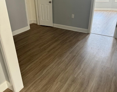 2336 Barnum Avenue - Photo Thumbnail 2