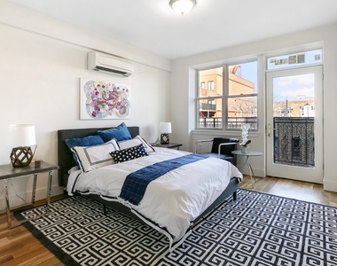 1543 East 19th Street - Photo Thumbnail 3