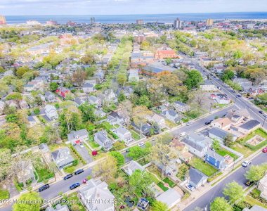 819 Dunlewy Street - Photo Thumbnail 36