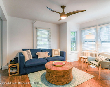 819 Dunlewy Street - Photo Thumbnail 5