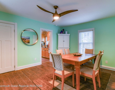 819 Dunlewy Street - Photo Thumbnail 11