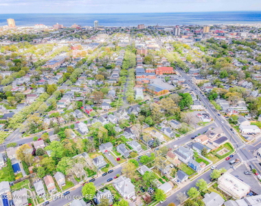 819 Dunlewy Street - Photo Thumbnail 37