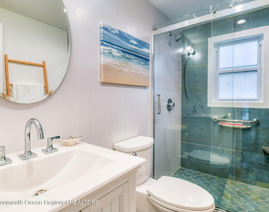 819 Dunlewy Street - Photo Thumbnail 22