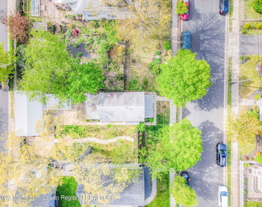 819 Dunlewy Street - Photo Thumbnail 34
