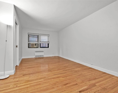 83-75 118th Street - Photo Thumbnail 5