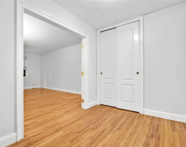 83-75 118th Street - Photo Thumbnail 4
