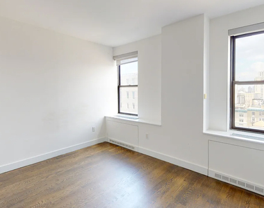 West 92 St  - Photo Thumbnail 1